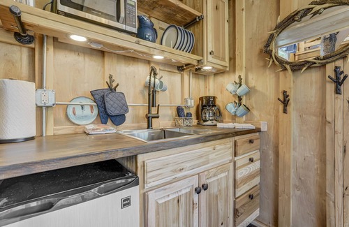 Larkspur Casa | Tree Eagles Nest