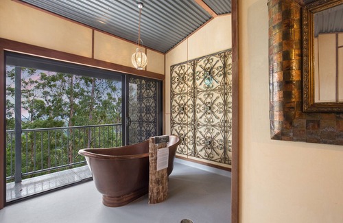 Austinville Casa | CASA DE ÁRBOL # 2. Baño privado de cobre puro, 3 niveles + Gold Coast y vistas al interior