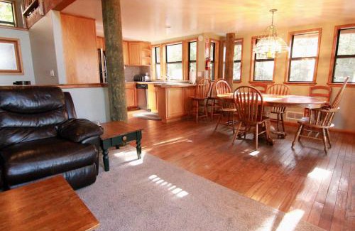 Yosemite West Casa | Tree House Lodge
