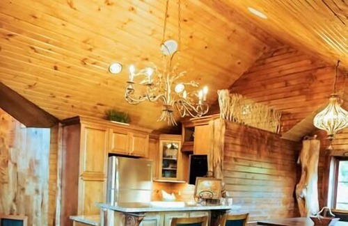 Cottage Grove Casa | Tree House Treehouse Mansion Lofty Lodge