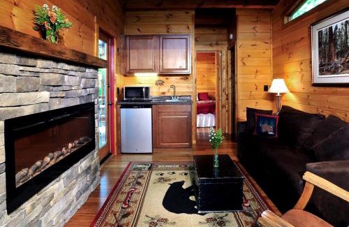 Boone Casa | Tree House-Style Luxury Cabin in the Blue Ridge Mountains, North Carolina
