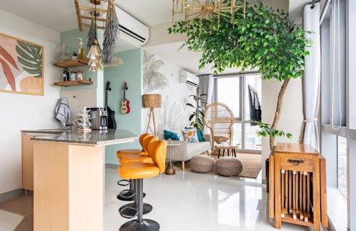 Bagumbayan Casa | Tree of Life Penthouse 3BR w Gym Pool Sauna More