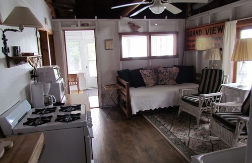 South Hero Cabaña | Tree Tops Cottages. Hasta 4 cabañas junto al lago disponibles