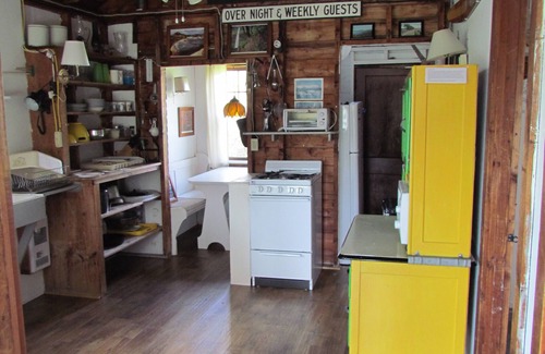 South Hero Cabaña | Tree Tops Cottages. Hasta 4 cabañas junto al lago disponibles
