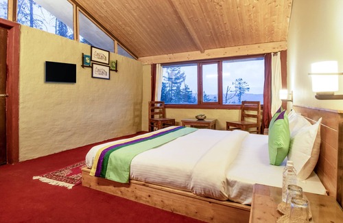 Shimla Hotel | Treebo Daak Bangla Retreat With Mountain View