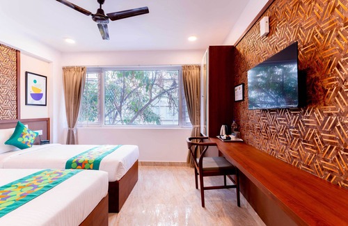 Agara Hotel | Treebo Emirates Suites Indiranagar