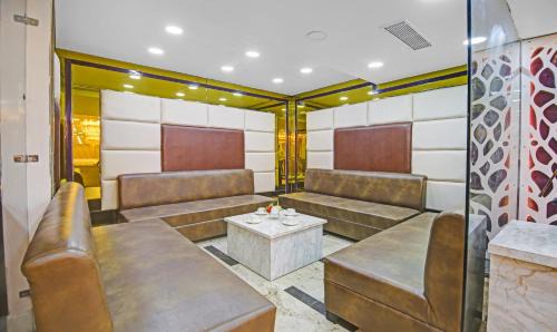 Delhi Hotel | Treebo Mona Grand