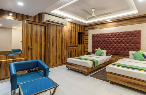 Park Street Hotel | Fabhotel Orion Crystal