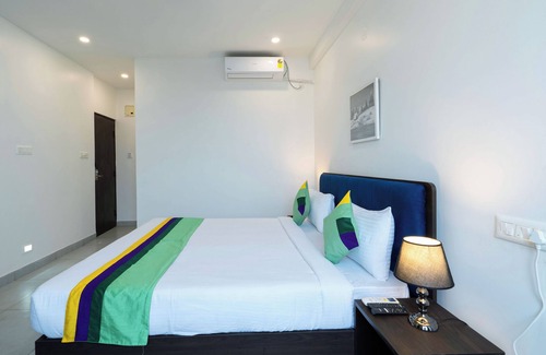 Bengaluru Hotel | Treebo The Grand Skyla, Malleshwaram
