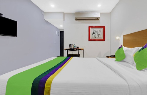 Central Pune Hotel | Treebo Town Plaza, Pune Station
