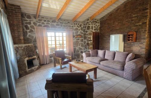 Emakhazeni Cabina | Treeferns Trout Lodge