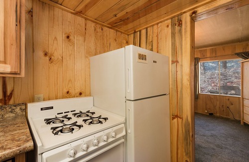 Bayfield Cabina | TreeHouse Cabin on Lake Vallecito - Fireplace, Porch, Hammock, Pets OK