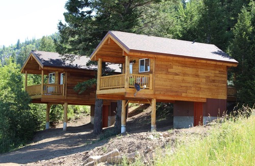 Island Park Apartamento | "¡Casa del árbol!" Cerca de Yellowstone! NUEVO retiro acogedor para 2!