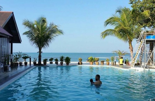 Lubok Buaya Chalet De Esquí | Chalet de madera # 1 Cenang Beach Langkawi