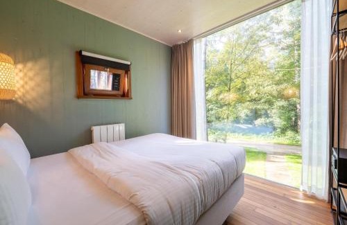 Maubray Casa | Treehouse near Tournai with Sauna Retreat