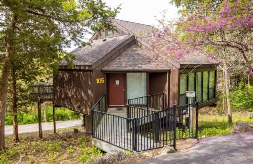 Village of Four Seasons Casa | Treehouse Treetop Village105-3bed3bapools-8pp