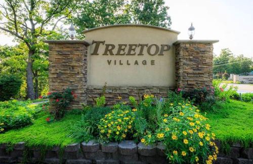 Village of Four Seasons Casa | Treehouse Treetop Village105-3bed3bapools-8pp