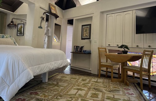 Long Beach Estates Casa | Treehouse