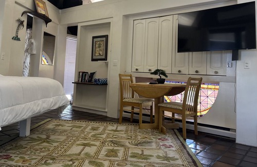 Long Beach Estates Casa | Treehouse