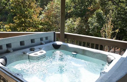 Logan Casa | Treetop - by The Chalets