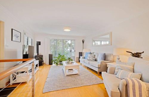 Avalon Beach Casa | Treetop coastal getaway in Avalon Beach