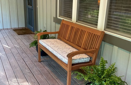 Highlands Cabaña | Treetop Cottage-3 bed, 2 bath newly updated !