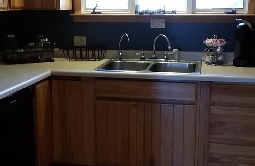 Gobles Cabaña | Trendy Beach Cottage en Treetops-Private Mill Lake-Hot Tub-Kayaks-Firepit