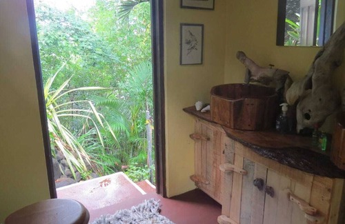 Marigot Bay Cabaña | Treetop Eco Apartment - Treehouse Marigot Bay
