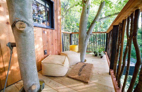 Flintstone Casa | Treetop Hideaways: The Elements Treehouse