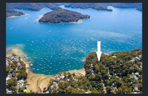 Newport Casa | Treetop Retreat Northern Beaches with Stunning Pittwater Bay Views