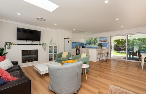 Mollymook Beach Casa | Treetop Tides
