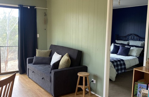 Kanmantoo Cabina | Treetops Cottage Farm Stay