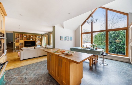 Wimborne Cabaña | Treetops is a Fabulous holiday home