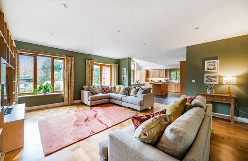 Wimborne Cabaña | Treetops is a Fabulous holiday home