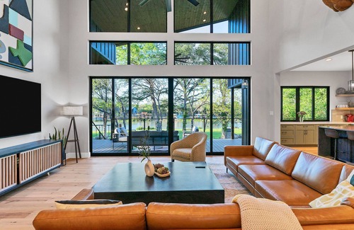 Seguin Casa | Treetops Lakeside