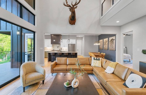 Seguin Casa | Treetops Lakeside