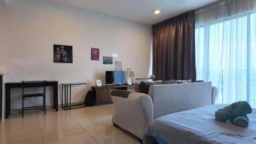 Shah Alam Casa | TREFOIL@SETIA CITY, STUDIO UNIT,HOMESTAY