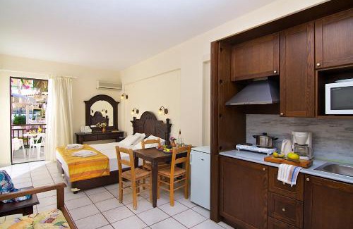 Platanes Apartamento | Trefon Hotel Apartments and Family Suites