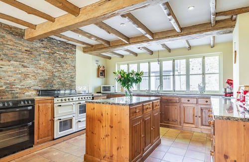 Truro Casa | Tregoninny Vineyard and Woodland Farmhouse