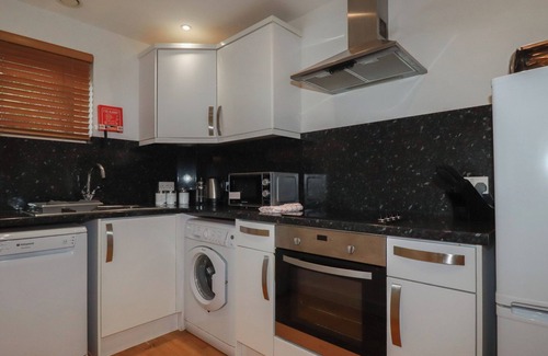Porthtowan Cabaña | TREGULLAN, pet friendly, country holiday cottage in Porthtowan