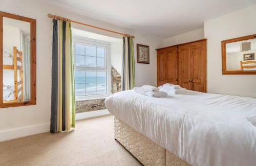 Tan-y-groes Casa | Trem y Don at Llangrannog Beach