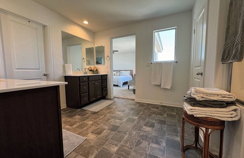 Winchester Casa | Tremendous Temecula Wine Country Home w/Jacuzzi, Fire-Pit, Games