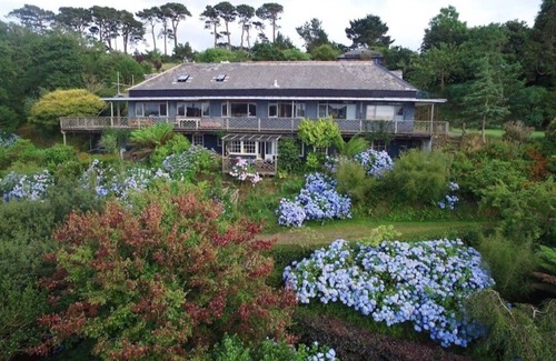 Helford Apartamento | Tremerlin. Unique and Magnificently Situated 8 acre Waterside Artists' Retreat