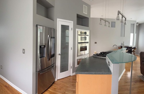 Tremont Casa | Tremont Retreat: City view near towpath w/ deck and hot tub