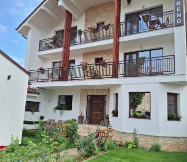 Arad Casa | TREND - cazare, gradina, piscina