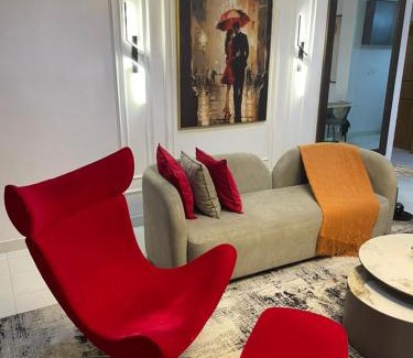 Lekki Phase 1 Apartamento | Trendy 2-BDR Apt Villa with Pool,Wi-Fi, Netflix, Modern Amenities & PS5 Near Elegushi Beach Lekki