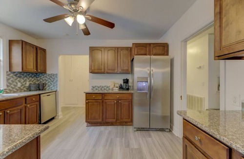 Earlewood Casa | Trendy 3BR Bungalow | Mins to ZOO, USC & Ft Jacksn