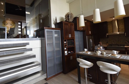 Campestre-Lomas Apartamento | Moderno loft de 5 estrellas, con capacidad para 5 personas