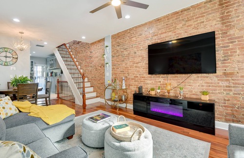 Highlandtown Casa | Trendy Baltimore Townhome: 2 Mi to Downtown!
