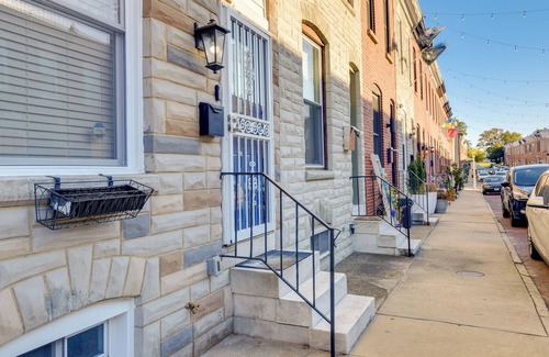 Downtown Baltimore Apartamento | Trendy Baltimore Townhome: 2 Mi to Downtown!
